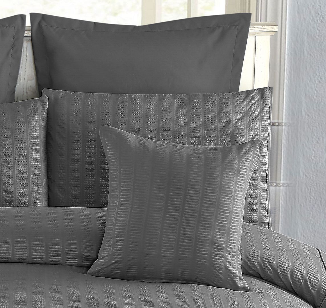 1000TC Premium Ultra Soft Seersucker Cushion Covers – 2 Pack – White